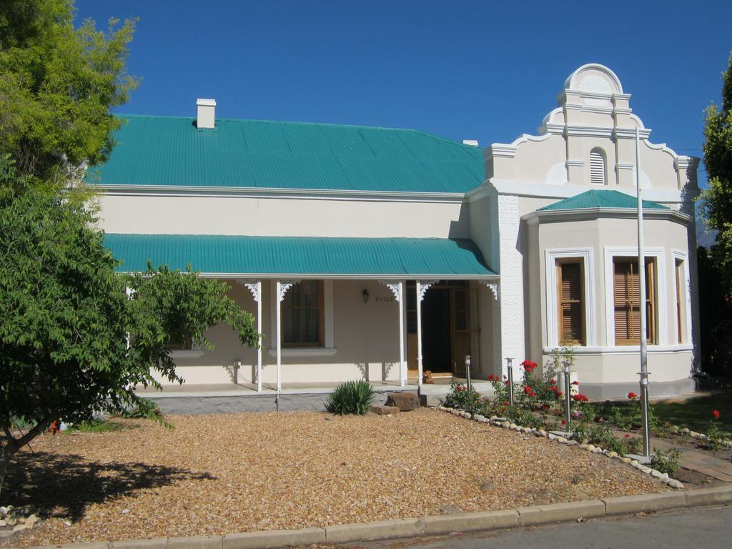 Ladismith Manor Hotell Exteriör bild