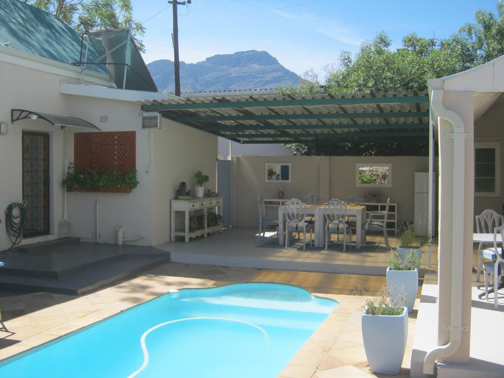 Ladismith Manor Hotell Exteriör bild