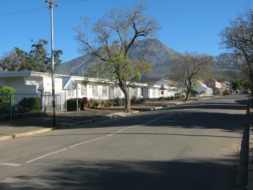 Ladismith Manor Hotell Exteriör bild